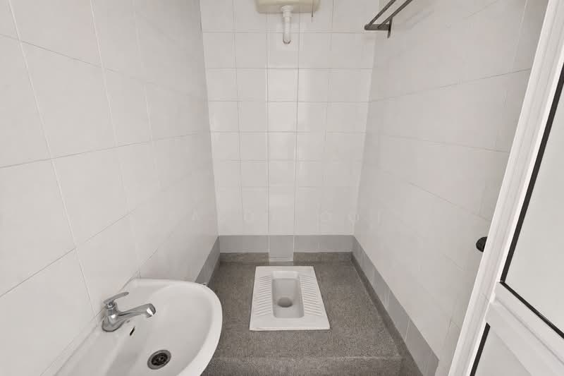 Condominium for Sale at USJ One Avenue Condo - Jason Ooi - Bathroom - PropertyGuru.com.my