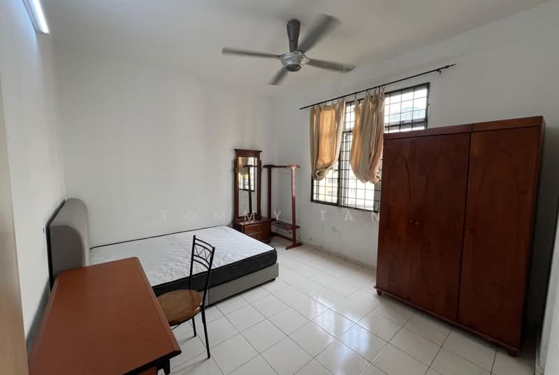 Apartment for Rent at Pangsapuri Lagoon Perdana - TOMMY TAN - Bedroom - PropertyGuru.com.my