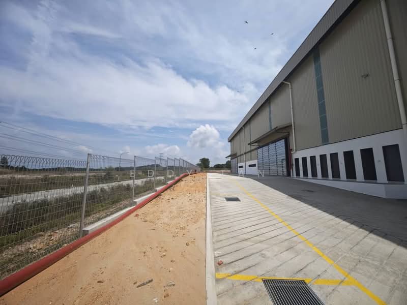 Factory for Rent in Kota Puteri (Batu Arang) - Eddy Tan - Exterior - PropertyGuru.com.my