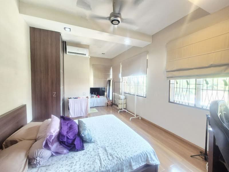 Cheras CORNER LOT FREEHOLD Double Storey Semi D Bandar Tun Hussein Onn Cheras untuk Untuk Dijual - RM 1,800,000, Mac 2026 - Bedroom - PropertyGuru.com.my