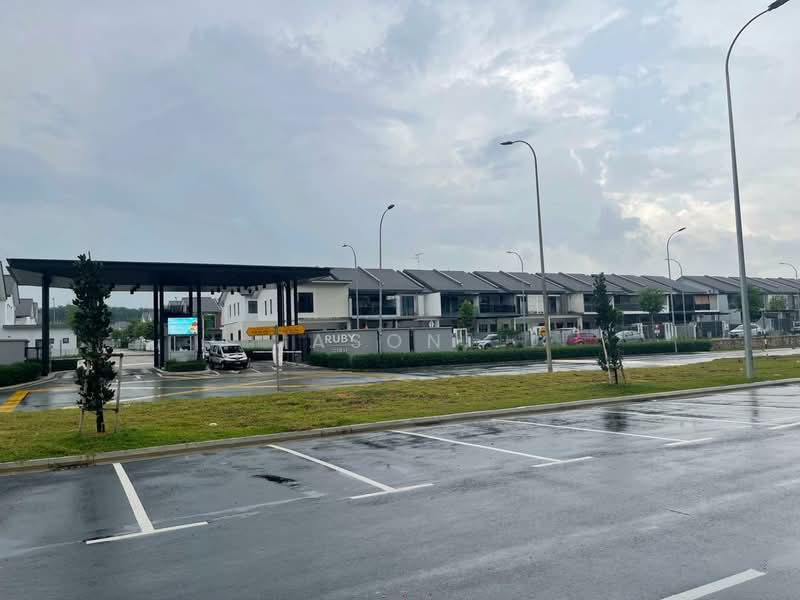 Shop for Rent in Austin Crest (Johor Bahru) - Jason Fam - Exterior - PropertyGuru.com.my