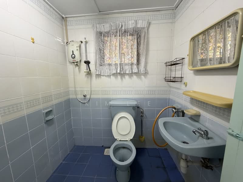 Condominium for Sale at Cypress Condominium - Kim Lee - Bathroom - PropertyGuru.com.my