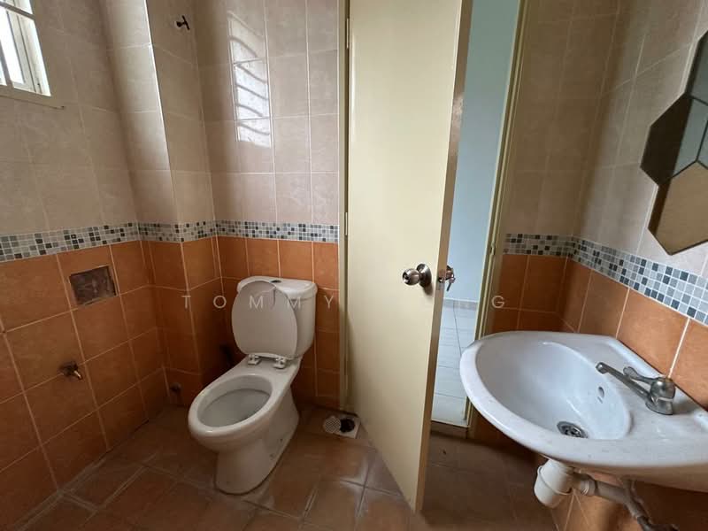 Palm Walk untuk Untuk Dijual - RM 680,000, Mac 2026 - Bathroom - PropertyGuru.com.my