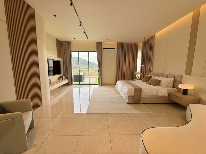 Semi-Detached House for Sale in Batu Pahat (Johor) - Lee Kee - Master Bedroom - PropertyGuru.com.my