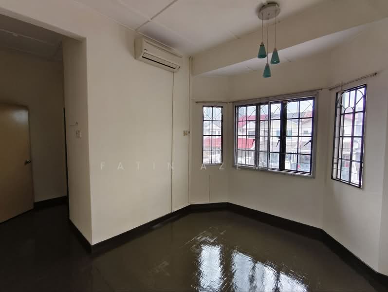Semi-Detached House for Sale at PJS 10 - Fatin Azemi - Living Room - PropertyGuru.com.my