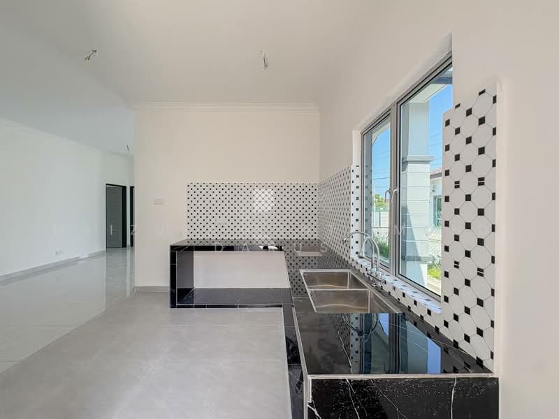 Bungalow for Sale in Mahkota Hills (Lenggeng) - Maizura binti Mohd Darus - Kitchen - PropertyGuru.com.my