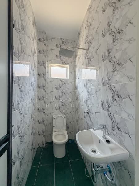 Bungalow for Sale in Mahkota Hills (Lenggeng) - Maizura binti Mohd Darus - Bathroom - PropertyGuru.com.my