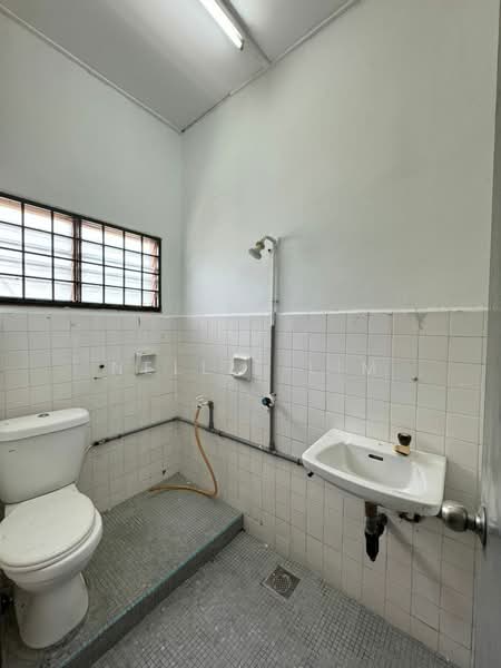 1-storey Terraced House for Sale in Taman Puteri Wangsa (Ulu Tiram) - Nellie Lim - Bathroom - PropertyGuru.com.my