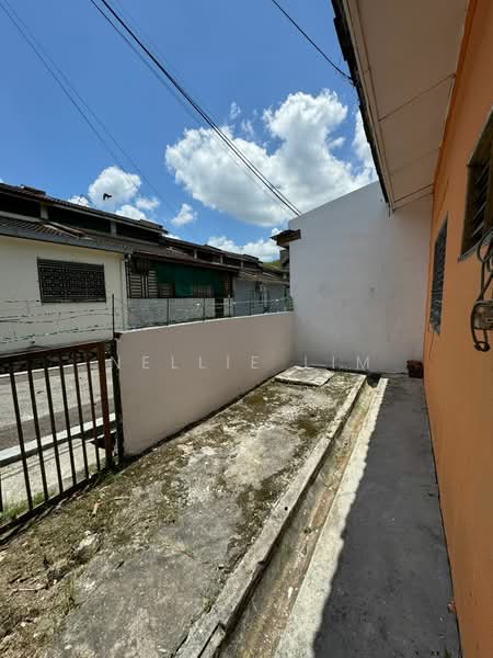 1-storey Terraced House for Sale in Taman Puteri Wangsa (Ulu Tiram) - Nellie Lim - Exterior - PropertyGuru.com.my