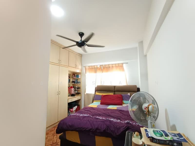 Condominium for Sale at Danau Idaman - Yasmin Sulaiman - Bedroom - PropertyGuru.com.my