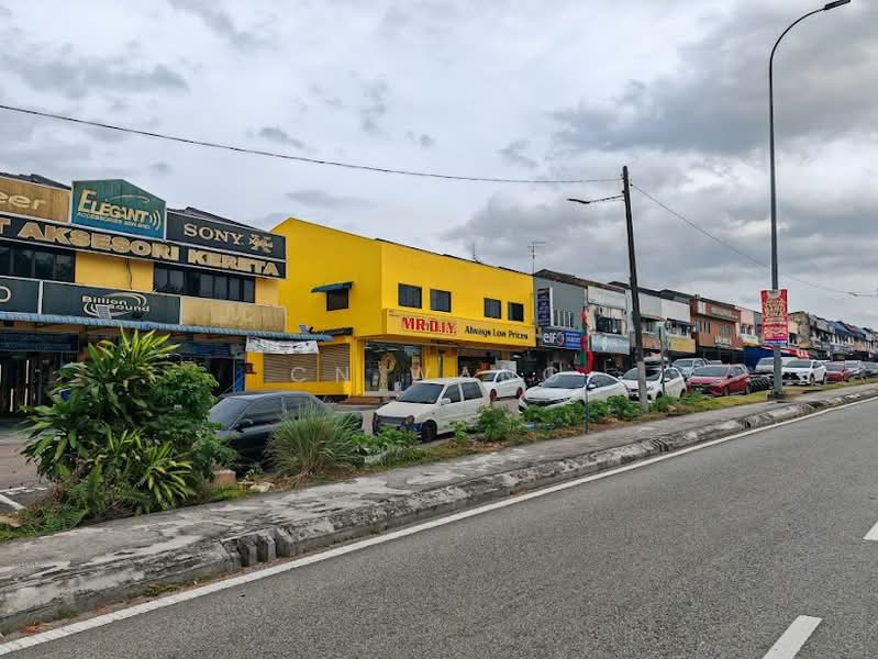Shop / Office for Rent in Taman Bukit Kempas (Tampoi) - CN Wang - Exterior - PropertyGuru.com.my