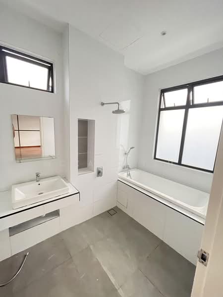 Rumah Banglo untuk Disewa di Kuala Selangor (Selangor) - MckayC TEH - Bathroom - PropertyGuru.com.my