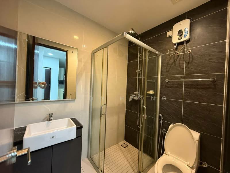 Condominium for Sale at Bay Laurel @ Country Garden Danga Bay - Anson Hiong - Bathroom - PropertyGuru.com.my