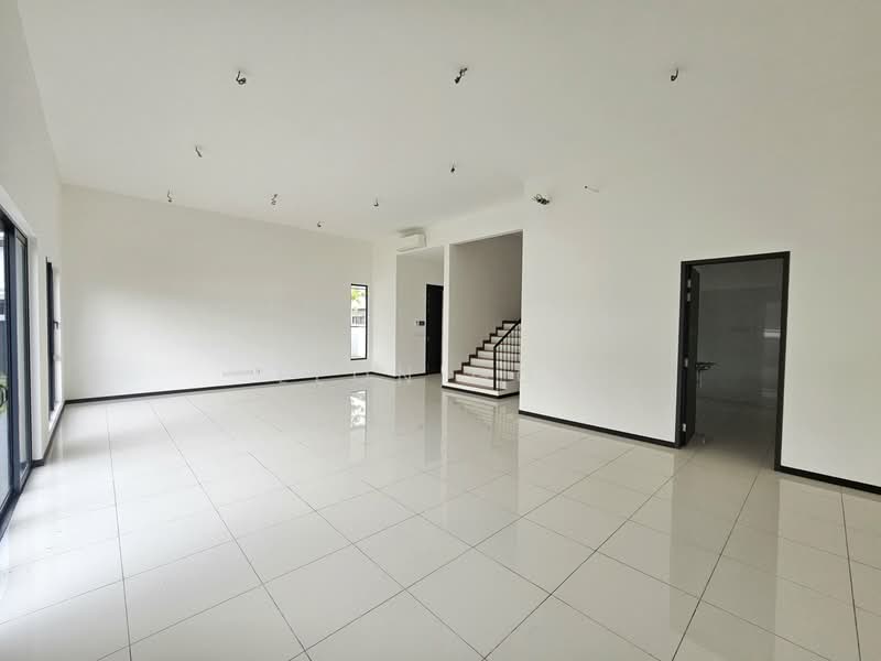 Semi-Detached House for Sale in Telok Panglima Garang (Selangor) - Leon Goh - Living Room - PropertyGuru.com.my