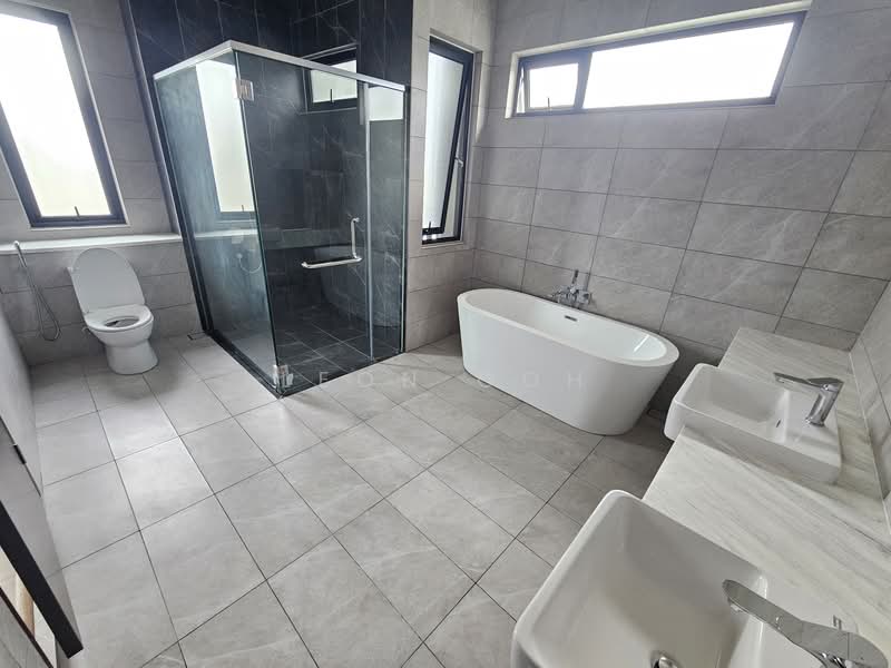 Semi-Detached House for Sale in Telok Panglima Garang (Selangor) - Leon Goh - Bathroom - PropertyGuru.com.my