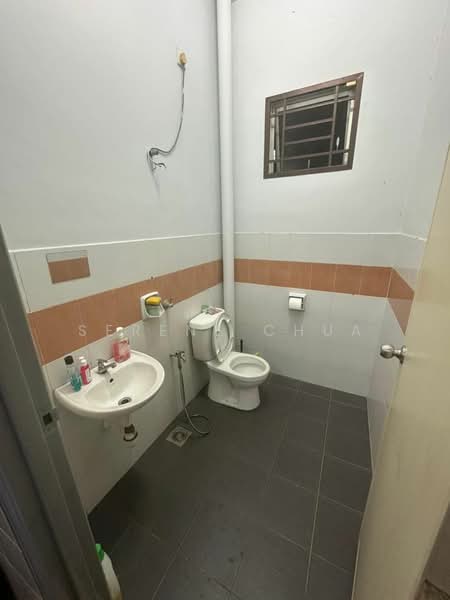 1-storey Terraced House for Rent in Taman JP Perdana (Johor Bahru) - Serene Chua - Bathroom - PropertyGuru.com.my