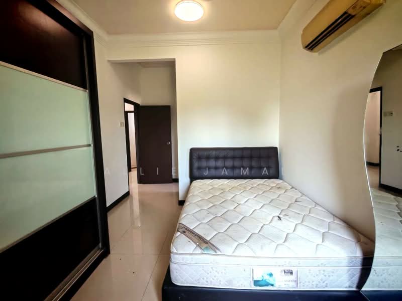 Desa Idaman Residences untuk Untuk Dijual - RM 360,000, Mac 2026 - Bedroom - PropertyGuru.com.my