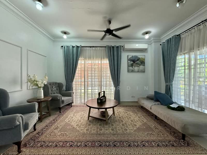 Semi-Detached House for Sale in Bukit Bandaraya (Shah Alam) - Sa'a Nordin - Living Room - PropertyGuru.com.my