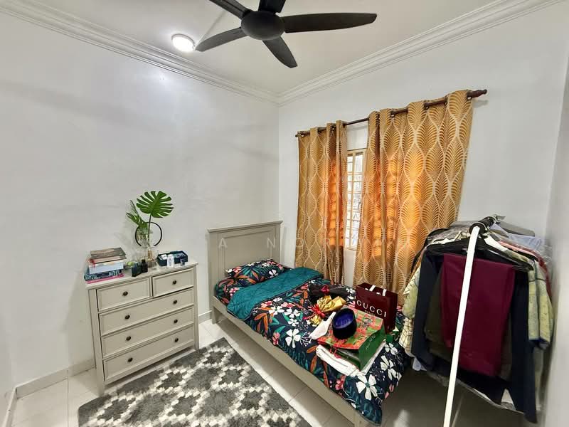 Semi-Detached House for Sale in Bukit Bandaraya (Shah Alam) - Sa'a Nordin - Bedroom - PropertyGuru.com.my