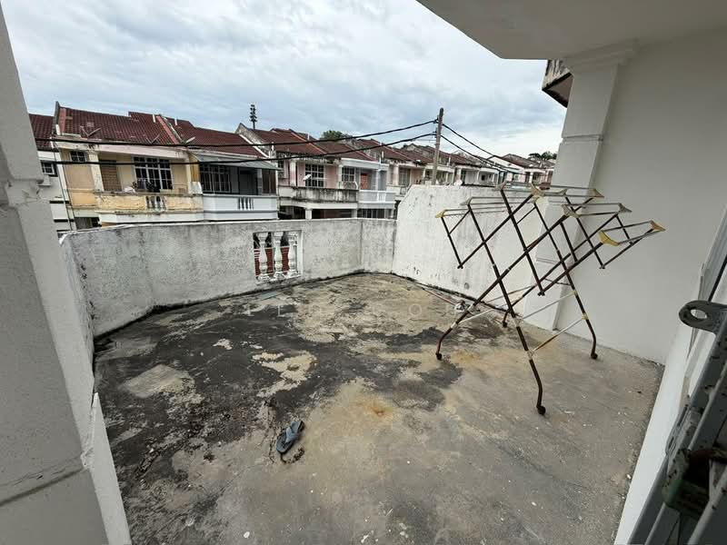 2-storey Terraced House for Rent in Taman Permai (Seremban) - Leo Goh - Balcony - PropertyGuru.com.my