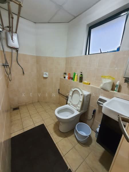 Condominium for Rent at Changkat View - Kevin Chuah - Bathroom - PropertyGuru.com.my