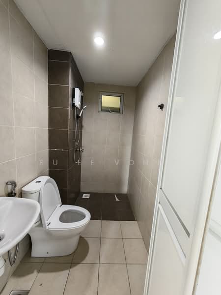 Service Residence for Rent at Pangsapuri Tanah Emas (Golden Sands) - Bu Ee Vonne - Bathroom - PropertyGuru.com.my