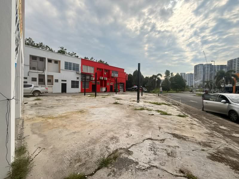 Shop for Rent in Puncak Alam (Selangor) - Farhan Rafael - Exterior - PropertyGuru.com.my