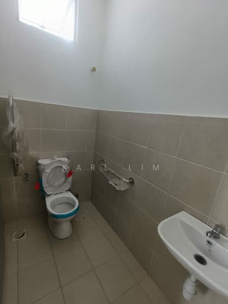 Shop for Rent in Gelang Patah (Johor) - Karl Lim - Bathroom - PropertyGuru.com.my