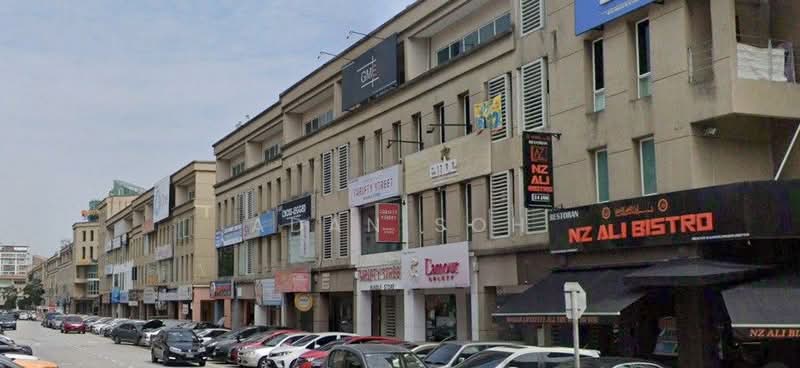 For Sale - MATURE LOCATION, 3.5 STOREY The Strand