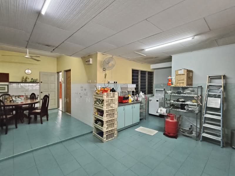 2-storey Terraced House for Rent in Taman Connaught (Cheras) - Henry Chia - Kitchen - PropertyGuru.com.my