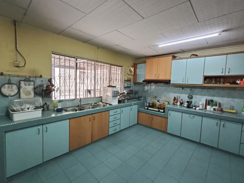 2-storey Terraced House for Rent in Taman Connaught (Cheras) - Henry Chia - Kitchen - PropertyGuru.com.my