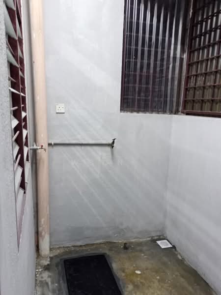 Taman Kesang Damai untuk Untuk Disewa - RM 800 /bulan, Mac 2026 - Exterior - PropertyGuru.com.my