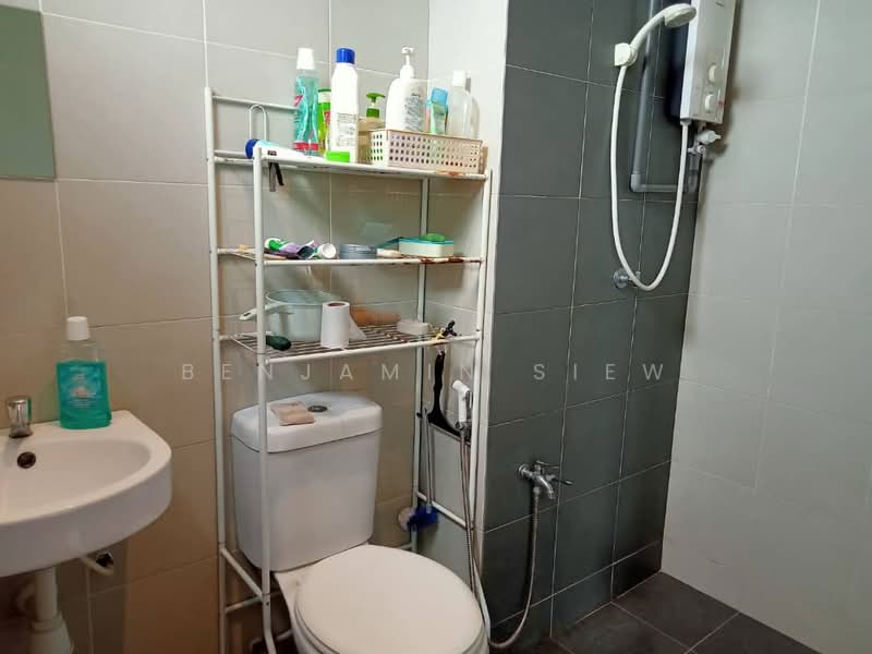 Service Residence for Sale at Ascotte Boulevard - Benjamin Siew - Bathroom - PropertyGuru.com.my