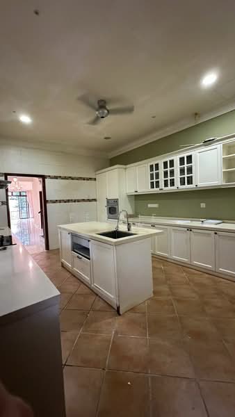 3-storey Terraced House for Rent in Bayan Lepas (Penang) - Fennie Seow - Kitchen - PropertyGuru.com.my