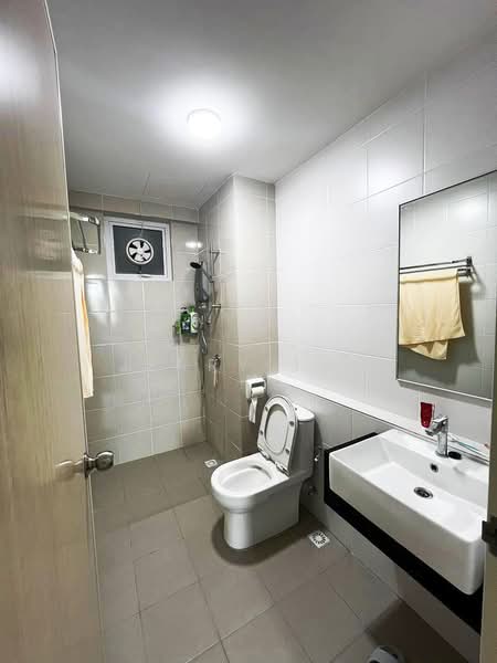 Condominium for Rent at Havana Beach Residences - Jerry Tan - Bathroom - PropertyGuru.com.my