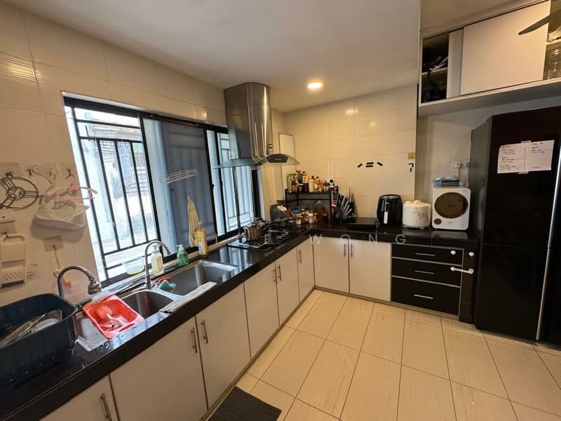 Happy Garden untuk Untuk Disewa - RM 3,700 /bulan, Mac 2026 - Kitchen - PropertyGuru.com.my