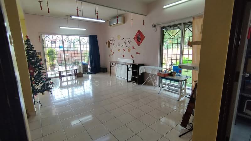 2-storey Terraced House for Sale in Taman Putra Prima (Puchong) - Kho Chng Guan - Living Room - PropertyGuru.com.my