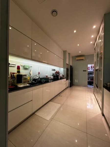valencia untuk Untuk Dijual - RM 2,800,000, Mac 2026 - Kitchen - PropertyGuru.com.my