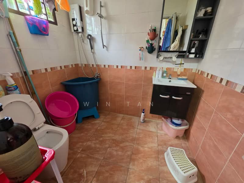2-storey Terraced House for Sale in Bandar Pulai Jaya (Kulai) - Win Tan - Bathroom - PropertyGuru.com.my