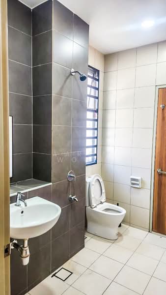 2-storey Terraced House for Rent in Taman Sepang (Sepang) - Aaron Wong - Bathroom - PropertyGuru.com.my