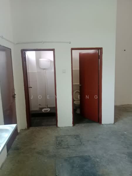 Shop for Rent in Taman Angsamas (Rasah) - Joey Heng - Bathroom - PropertyGuru.com.my
