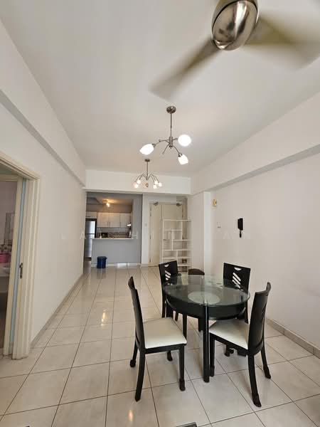 Servis Apartment untuk Dijual di Casa Suites - Lai Hin Tan - Living Room - PropertyGuru.com.my