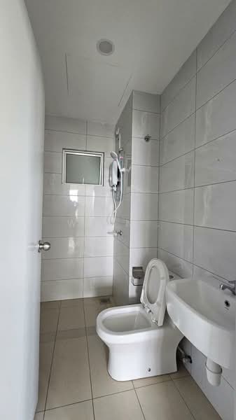 Service Residence for Rent at Amber Cove - Woon . - Bathroom - PropertyGuru.com.my