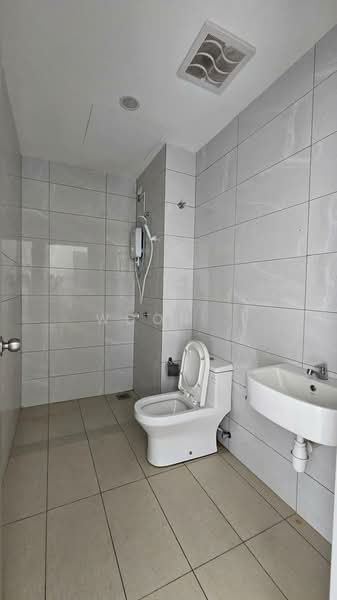 Service Residence for Rent at Amber Cove - Woon . - Bathroom - PropertyGuru.com.my