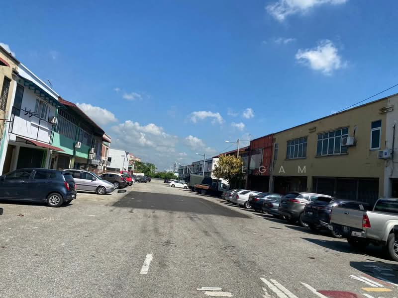 Factory for Rent in Taman Kajang Utama (Kajang) - Stephen Megam - Exterior - PropertyGuru.com.my
