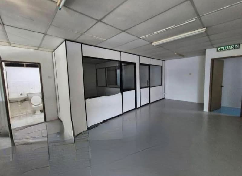 Warehouse for Rent in Juru (Penang) - Sam Ng - Bathroom - PropertyGuru.com.my