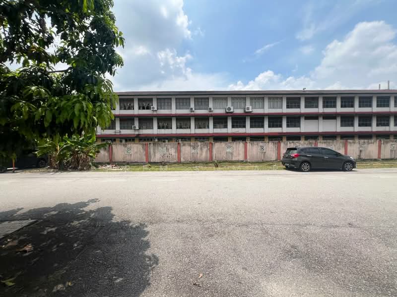 Puchong Utama (Seksyen 10) untuk Untuk Dijual - RM 550,000, Mac 2026 - Exterior - PropertyGuru.com.my
