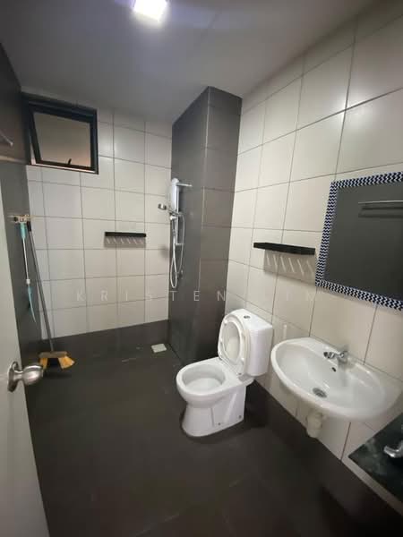Casa Green untuk Untuk Disewa - RM 1,600 /bulan, Mac 2026 - Bathroom - PropertyGuru.com.my