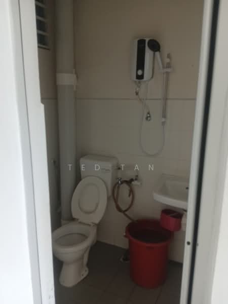 Suria Vista Apartment untuk Untuk Dijual - RM 305,000, Mac 2026 - Bathroom - PropertyGuru.com.my