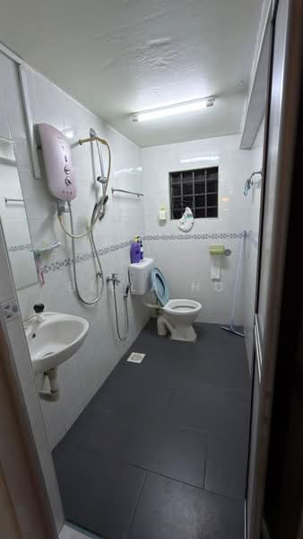 2-storey Terraced House for Sale in Taman Sri Kulai Baru 2 (Kulai) - Bella Ho - Bathroom - PropertyGuru.com.my
